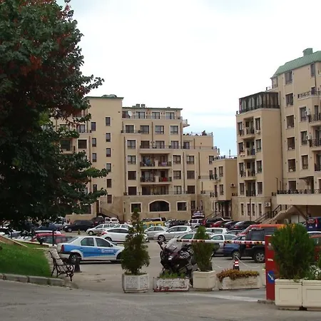 Апартамент Admiral Златни пясъци